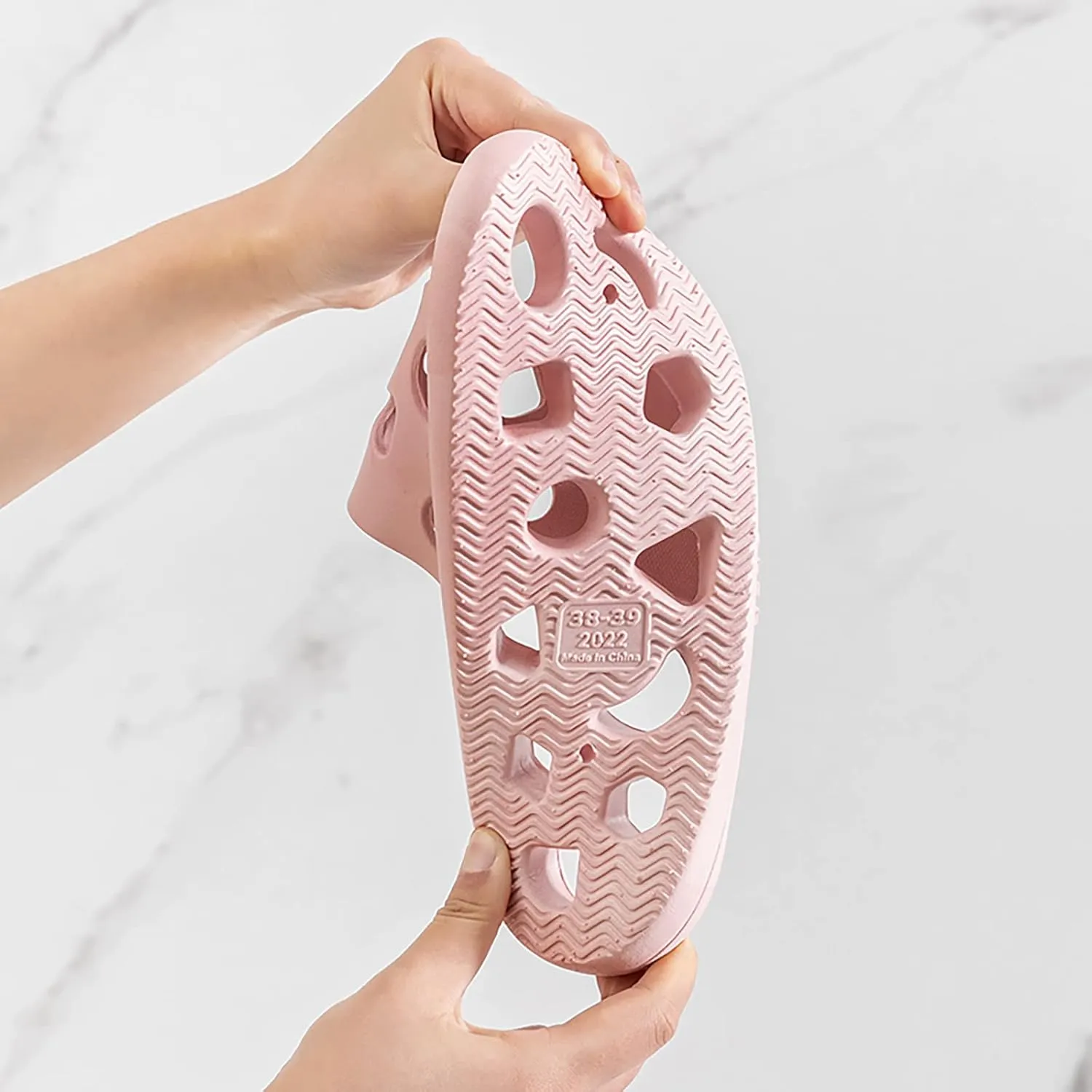Cloud Slides Womens Showers Sandals Women and Men Bath Slippers Indoor Slipper Quick Drying Dry Quickly Soft Sole
