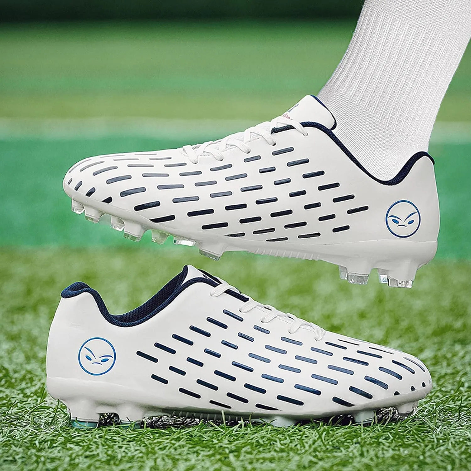 FLIOZY Men's Soccer Shoes Teenager Football Shoes Professional Athletic Training Sneakers Outdoor Indoor Football Boots Little Kids/Big Kids