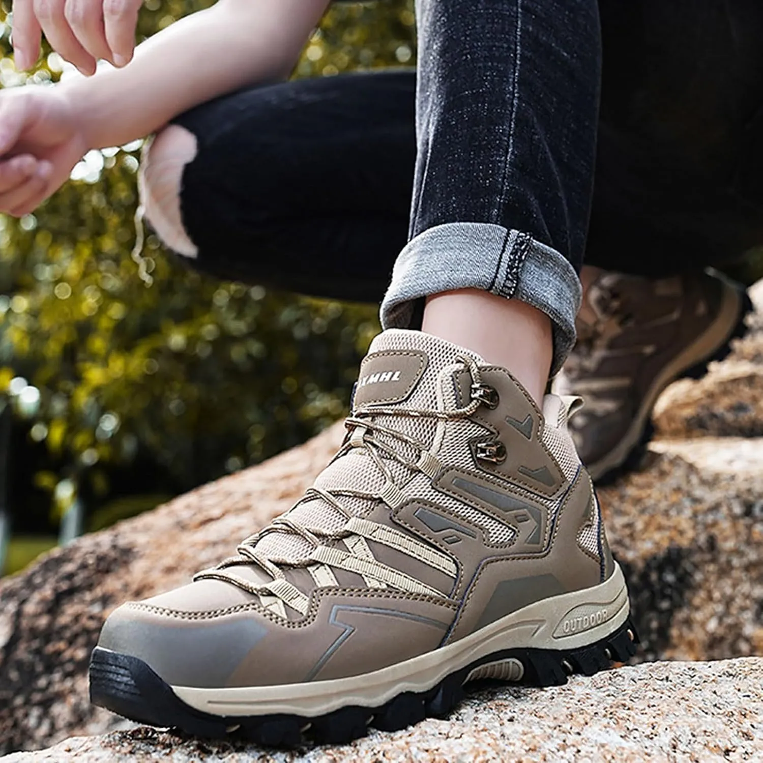 Men and Winter Hiking Shoes High Top Climbing Hiking Outdoor Casual Sports Shoes Outdoor Casual for Men