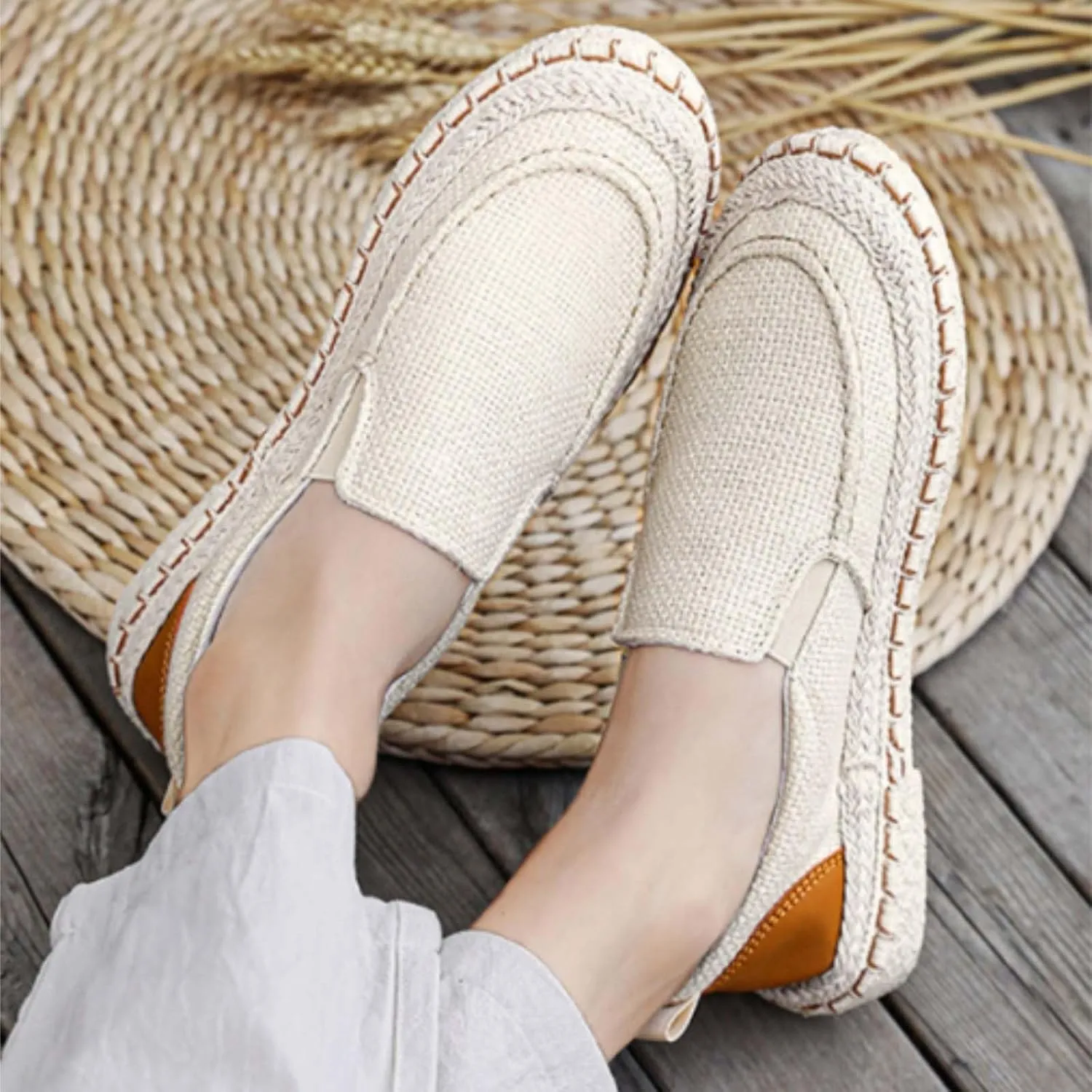 Men Sports Flat Bottom Shoes Lightweight Mesh Breathable Slip On Comfortable Fashion Autumn and Summer Shoes