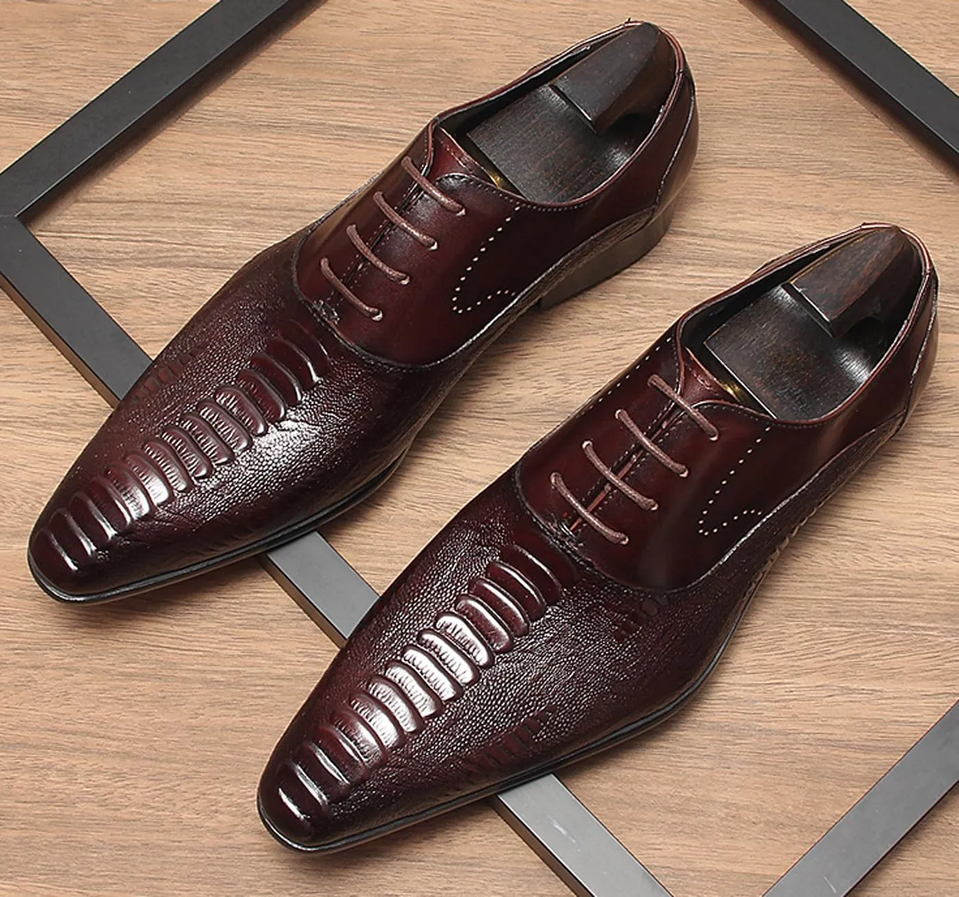 Santimon Men??s Leather Oxford Dress Shoes ?C Classic Lace-Up Formal Derby Shoes with Crocodile Embossed Detailing, Anti-Slip Sole & Cushioned Insole for Business, Wedding & Party