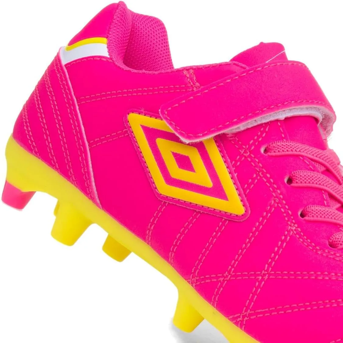 Umbro Speciali Liga Firm Ground Jnr Football Boot Hot Pink