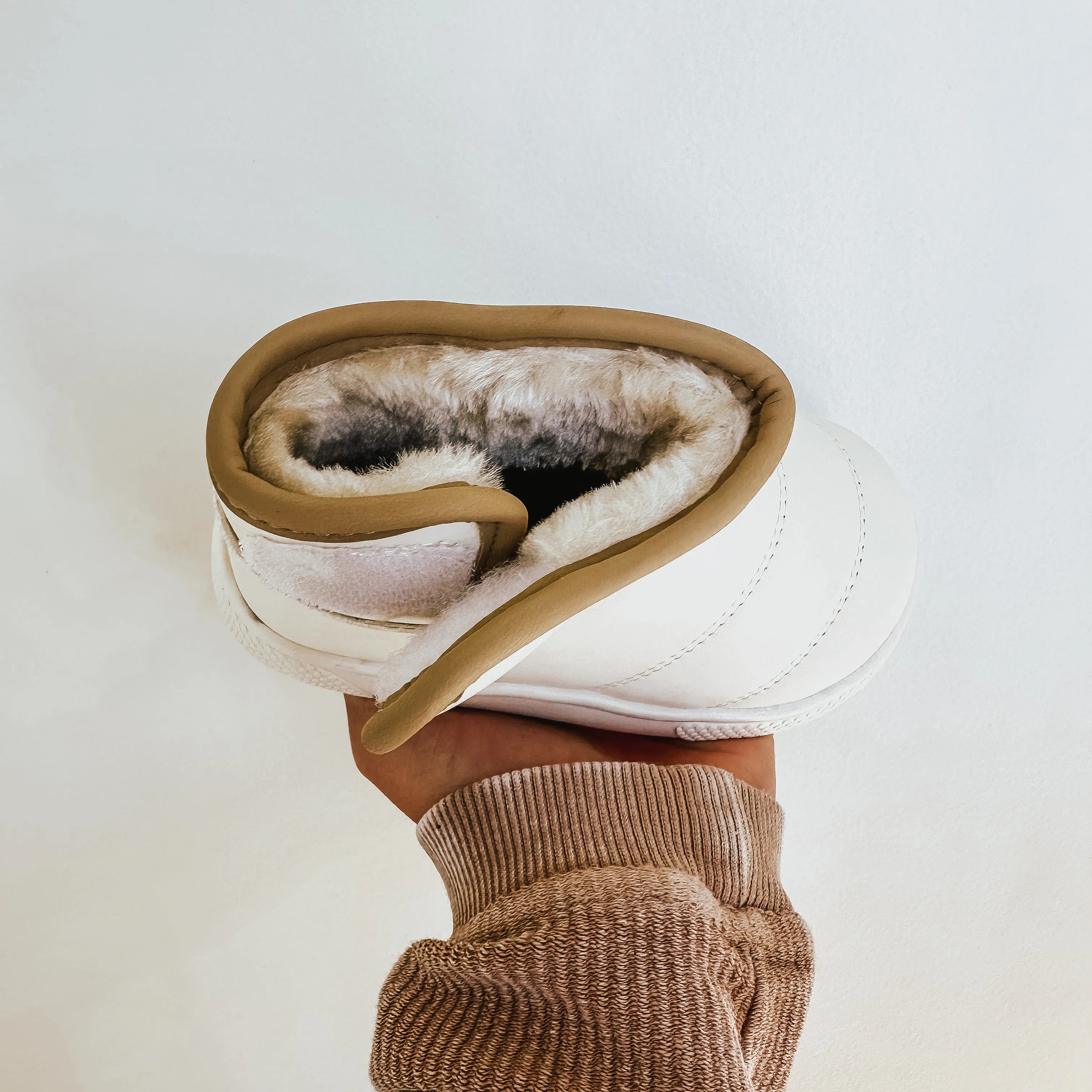 White/Tan Fur Lined Winter Boots
