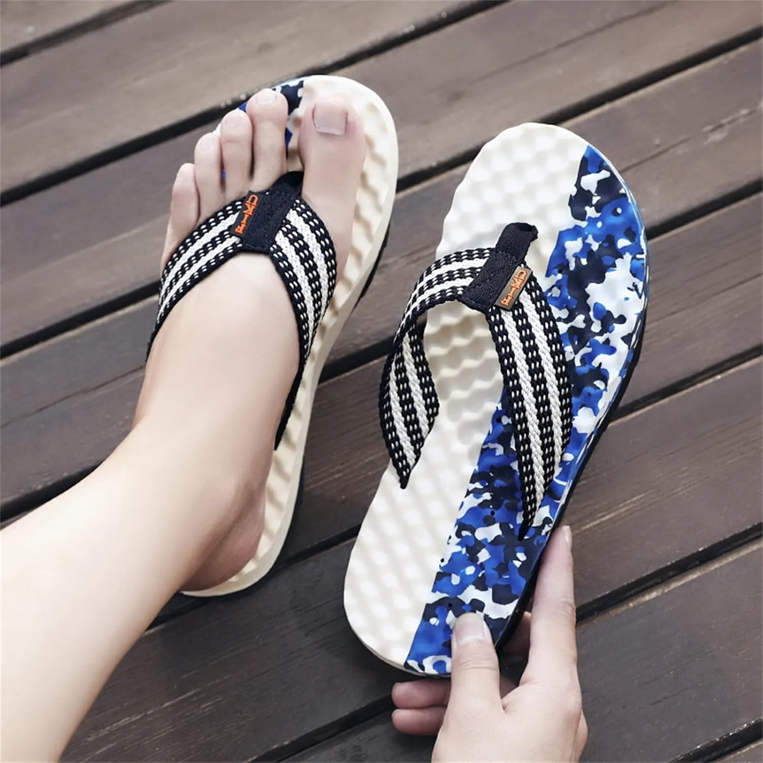Yoga Foam Cushion Slip on Slippers Fashion Summer Men Flip Flops Flat Bottom And Non Slip Light On Comfortable Colorblock Camouflage Pattern Beach Slippers